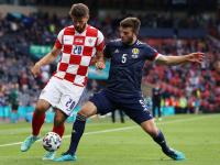 LOL直播-丹麦队在比赛中展现实力，成功突围淘汰赛