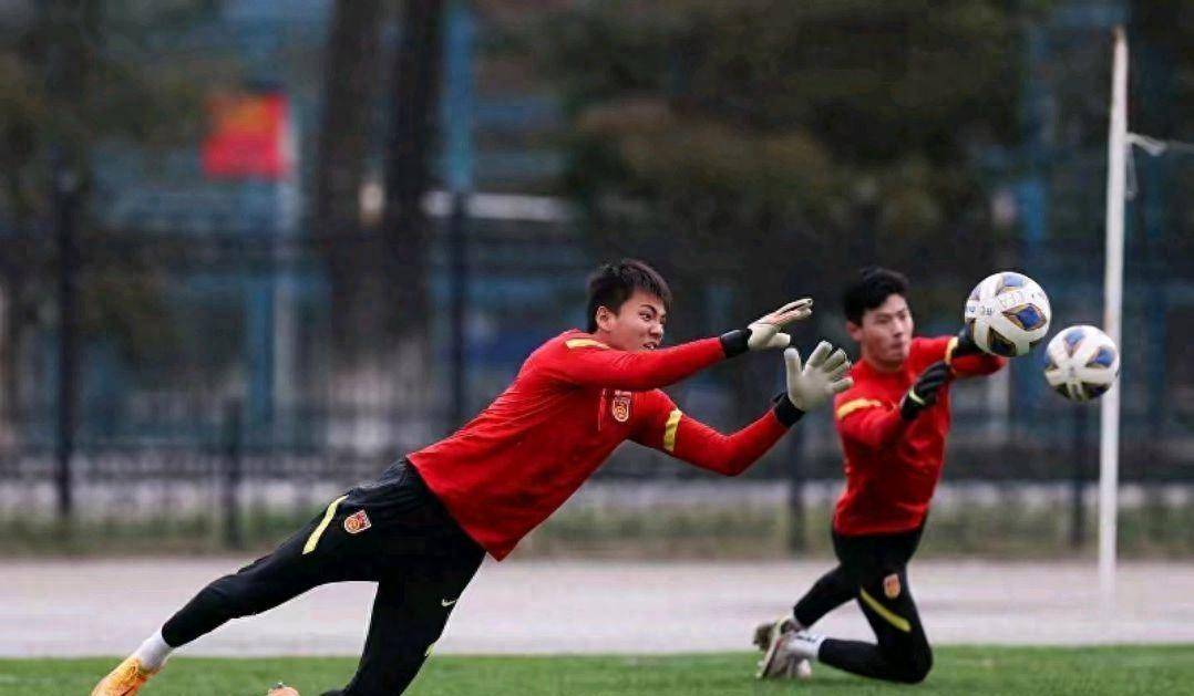 女足国奥队备战热身赛,期待出彩表现:国奥备战,期待出色表现的简单介绍 女足国奥队备战热身赛,期待出彩表现:国奥备战,期待出色表现的简单介绍