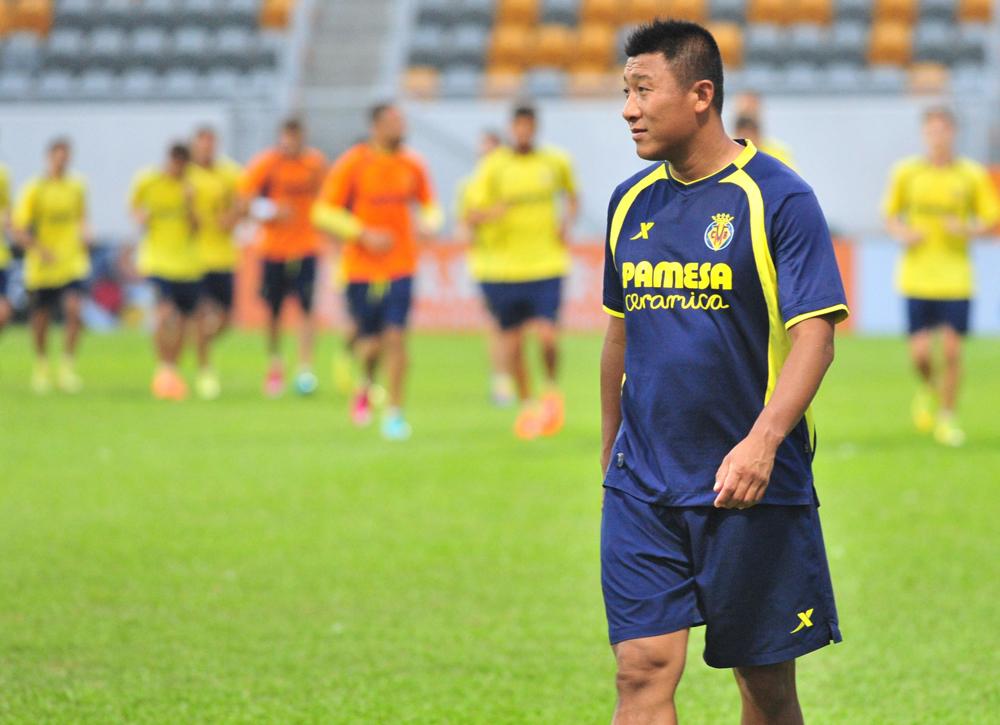 实德球员表现不佳,教练组开始调整阵容 实德球员表现不佳,教练组开始调整阵容