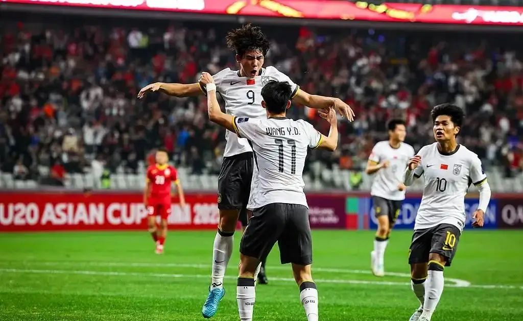 紧张刺激:亚洲豪强球队拼尽全力的简单介绍 紧张刺激:亚洲豪强球队拼尽全力的简单介绍