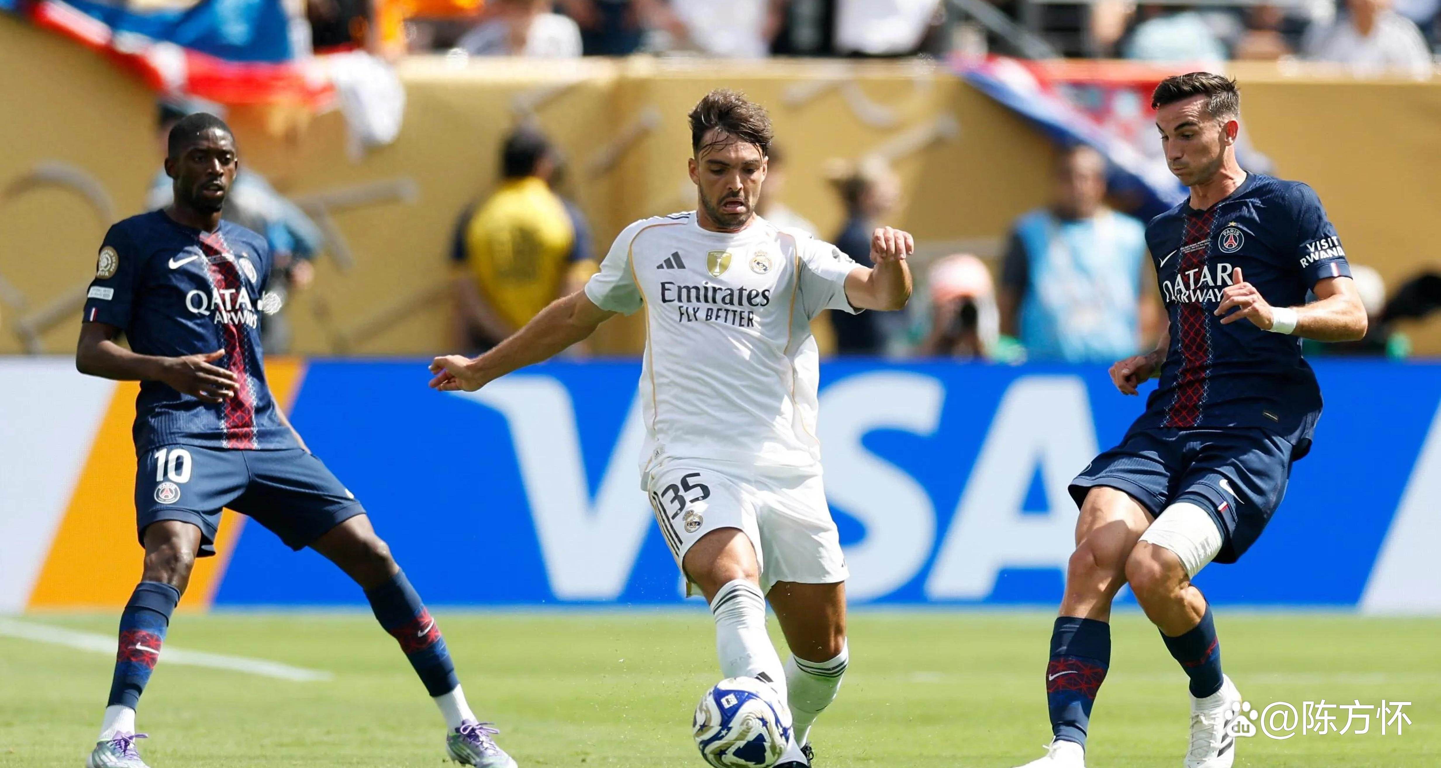 皇马门将神勇扑救,连续多次化险为夷 皇马门将神勇扑救,连续多次化险为夷