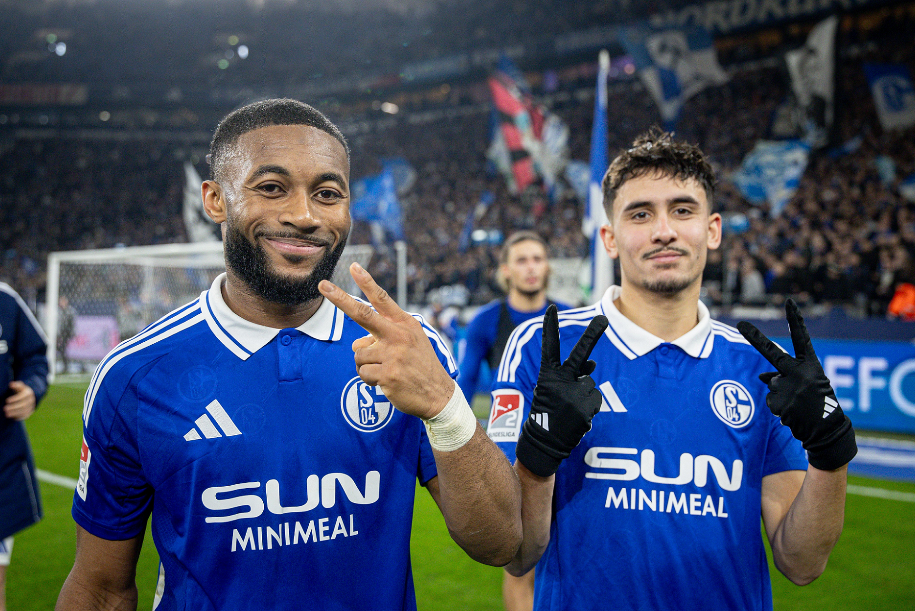 沙尔克在主场击败对手，取得连胜