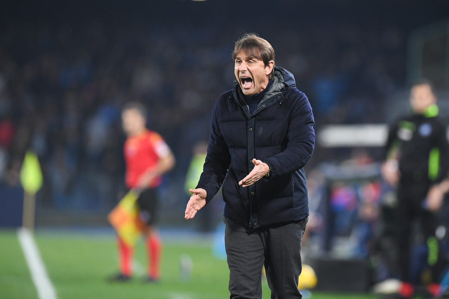 关于那不勒斯中场断球抢抢,制造威胁的信息 关于那不勒斯中场断球抢抢,制造威胁的信息