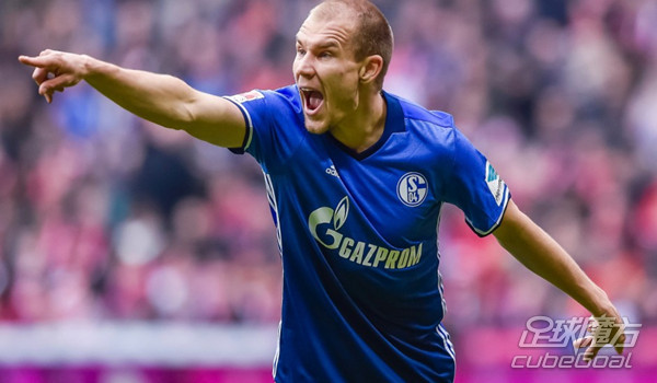 阿贾克斯客场逼平沙尔克，争取后程突围的简单介绍