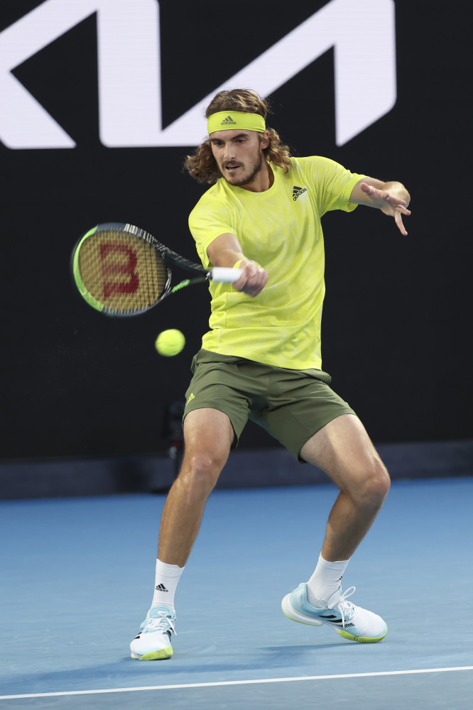 关于欧洲网球队横扫英国网球队，西西帕斯高光表现的信息