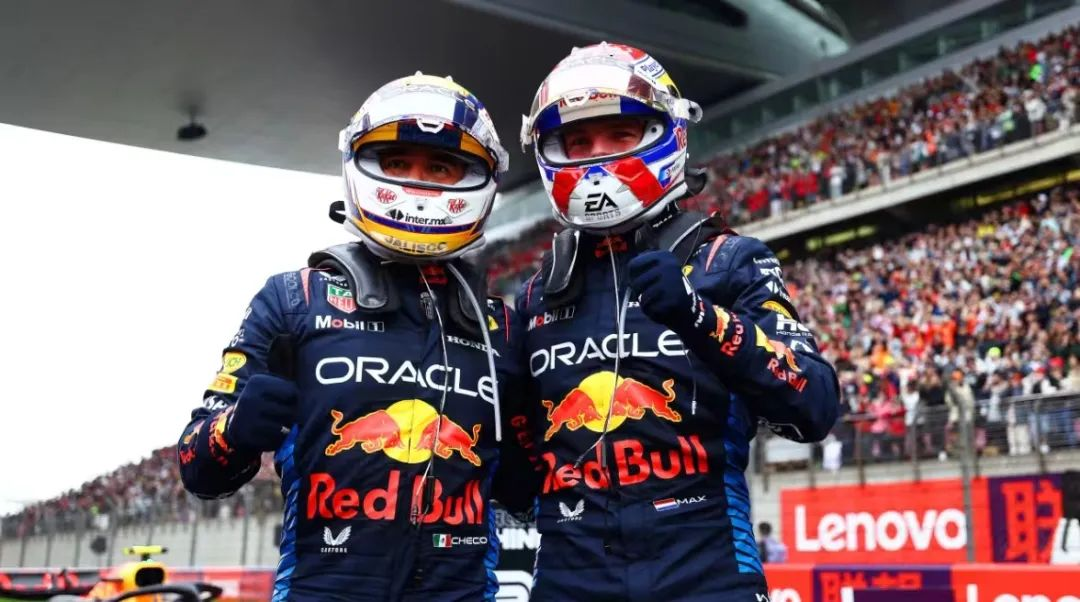 关于哈斯车队逆转迈凯伦，维斯塔潘扛起全队的信息