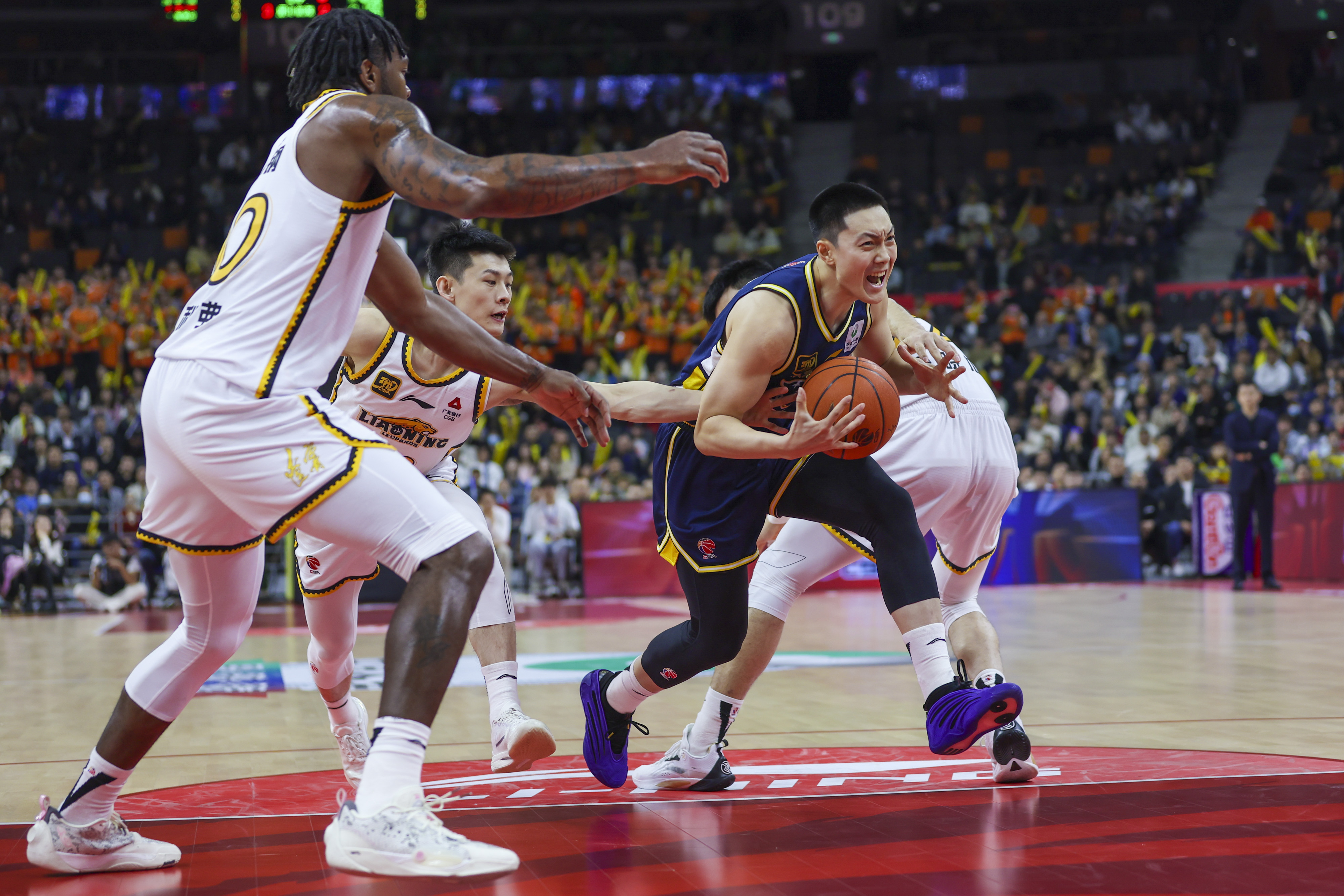 关于辽宁队力克福建队,麦科勒姆高光表现的信息 关于辽宁队力克福建队,麦科勒姆高光表现的信息