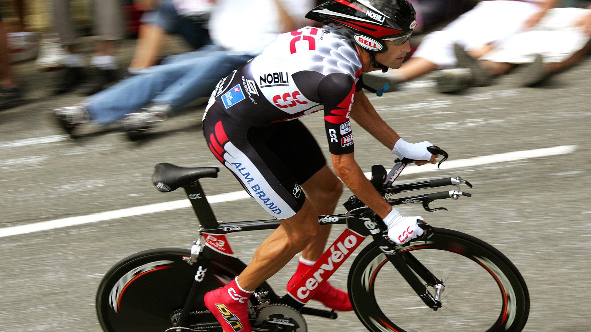 世界杯之夜,东契奇的攻防转换艺术